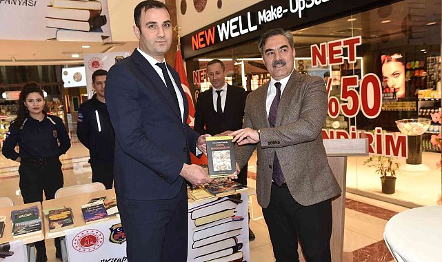 Ahlat T Tipi Kapalı ve Açık Ceza İnfaz Kurumu Müdürlüğü'nde "Kitap iyileştirir" kitap bağış kampanyası