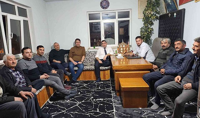 Aslanapa'nın Çamdibi köyünde çiftçileri bilgilendirildi