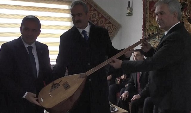 Bakan Özer'den eğitimde reform açıklaması