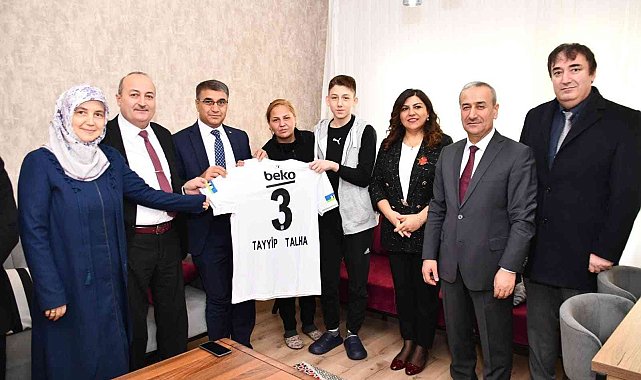 Beşiktaşlı Tayyip Talha'dan sürpriz karne hediyesi