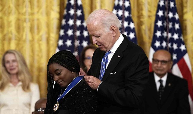 Biden, kanlı Kongre baskınının yıldönümünde 12 kişiye madalya verecek