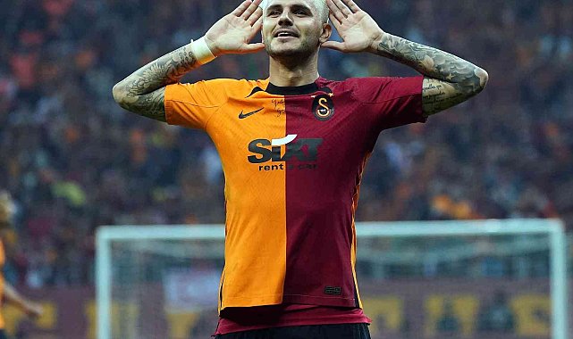 Galatasaray'da Gomis, Fenerbahçe'de Valencia