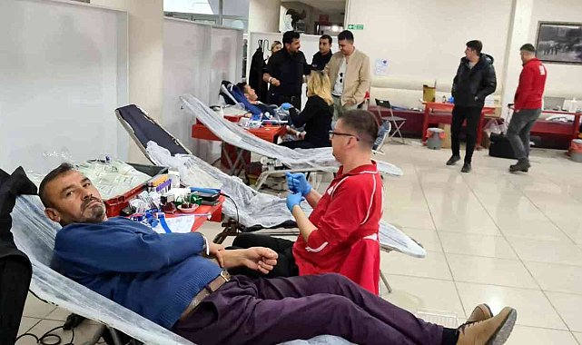 Gördesli vatandaşlar kan bağışına destek verdi