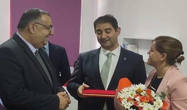 İş insanlarından kütüphane desteği