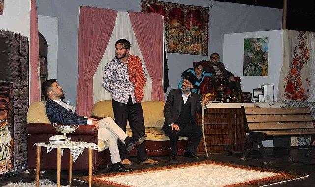 Kahta'da "Senin Annen Bir Melekti Yavrum" tiyatro oyunu sergilendi