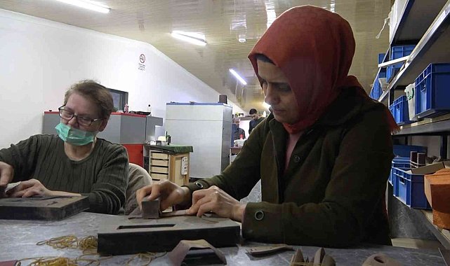 Yalova'da engelliler ahşap tabanca kabzesi kursu