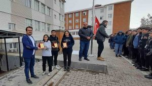 Ahlatlı öğrencilerin projesi bölge birincisi oldu