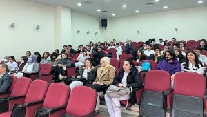Diş Hekimliği Fakültesi'nden muayenehane yönetimi konferansı