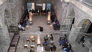 DÜ'de "Hasbihal" programı devam ediyor